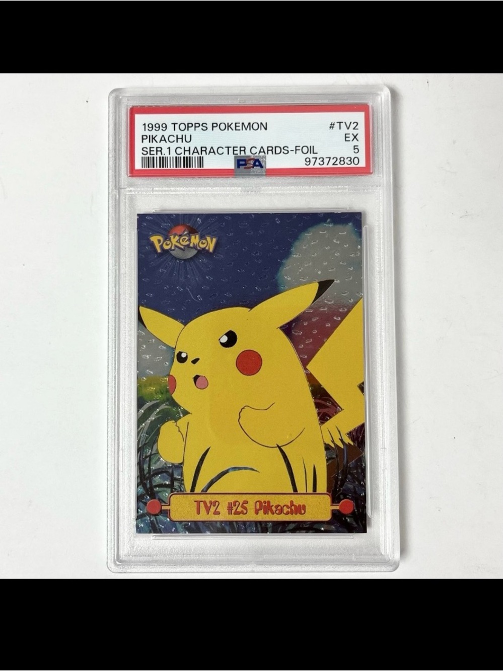 1999 Pokemon Topps Series One Character Card PIKACHU FOIL #TV2 PSA 5
